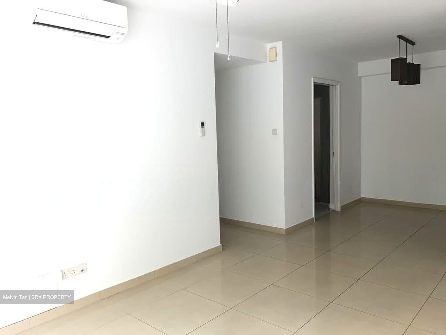 The Esparis (D18), Condominium #567014931